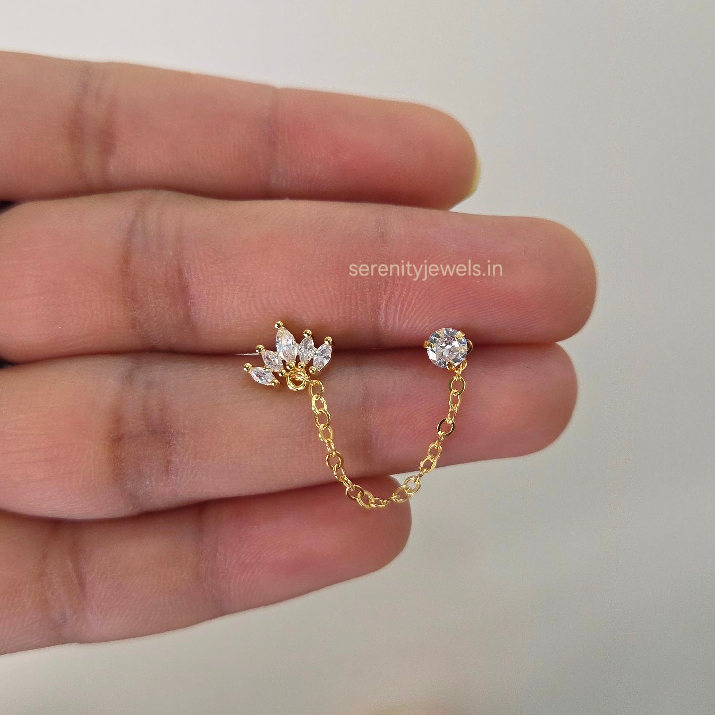 Royal Vine Double Piercing Stud - SINGLE
