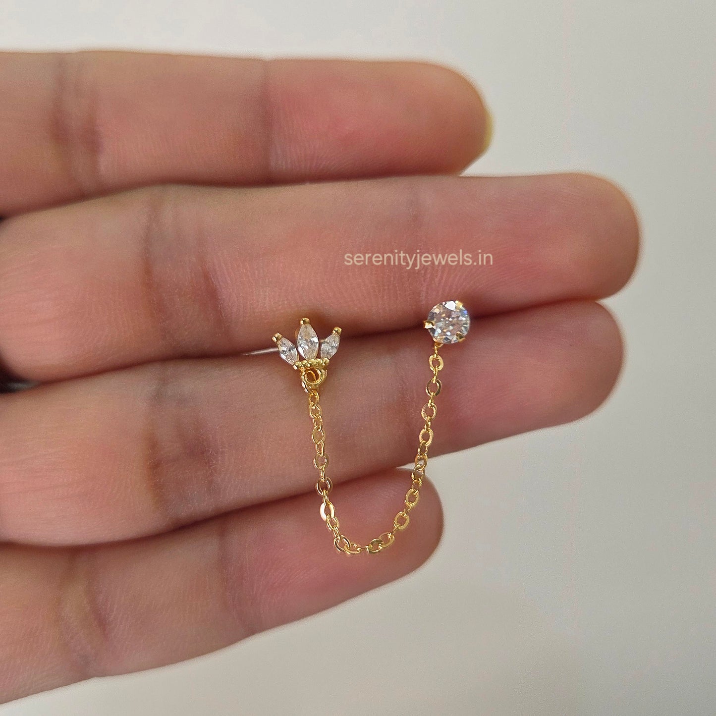 Tiara Twine Double Piercing Stud - SINGLE
