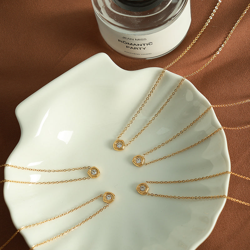Kelly Necklace