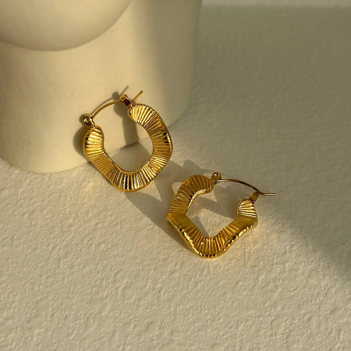 Maya Hoops