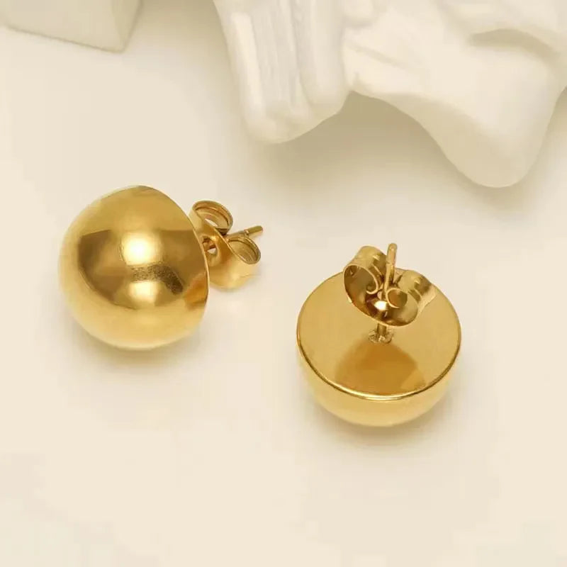 Molly Studs