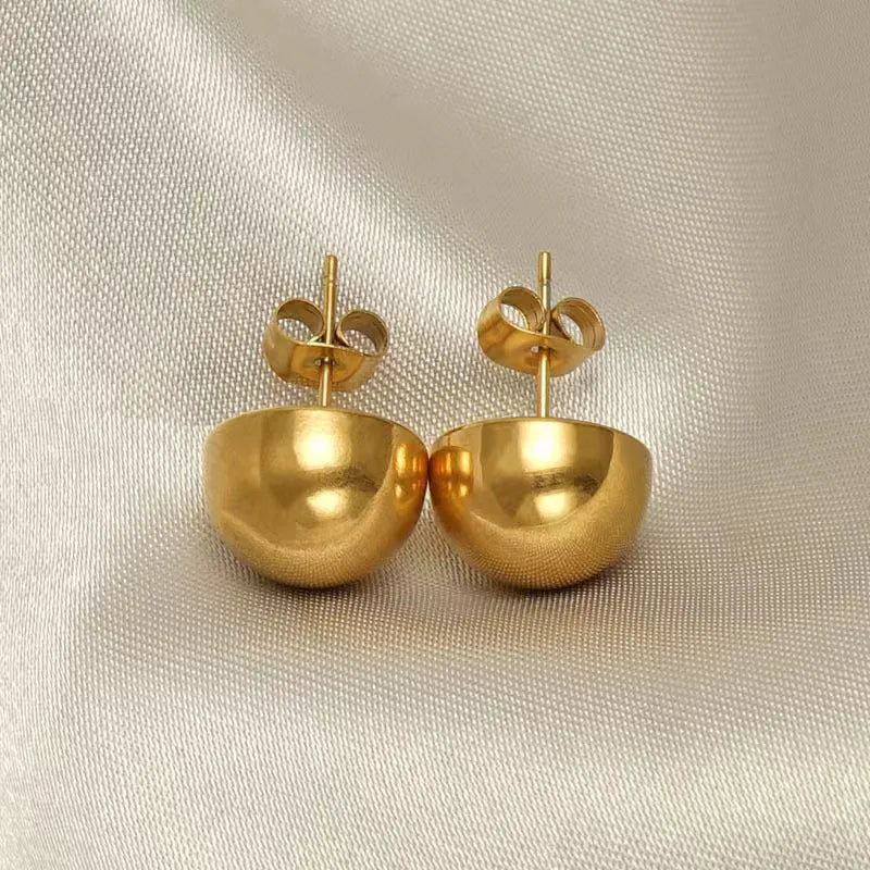 Molly Studs