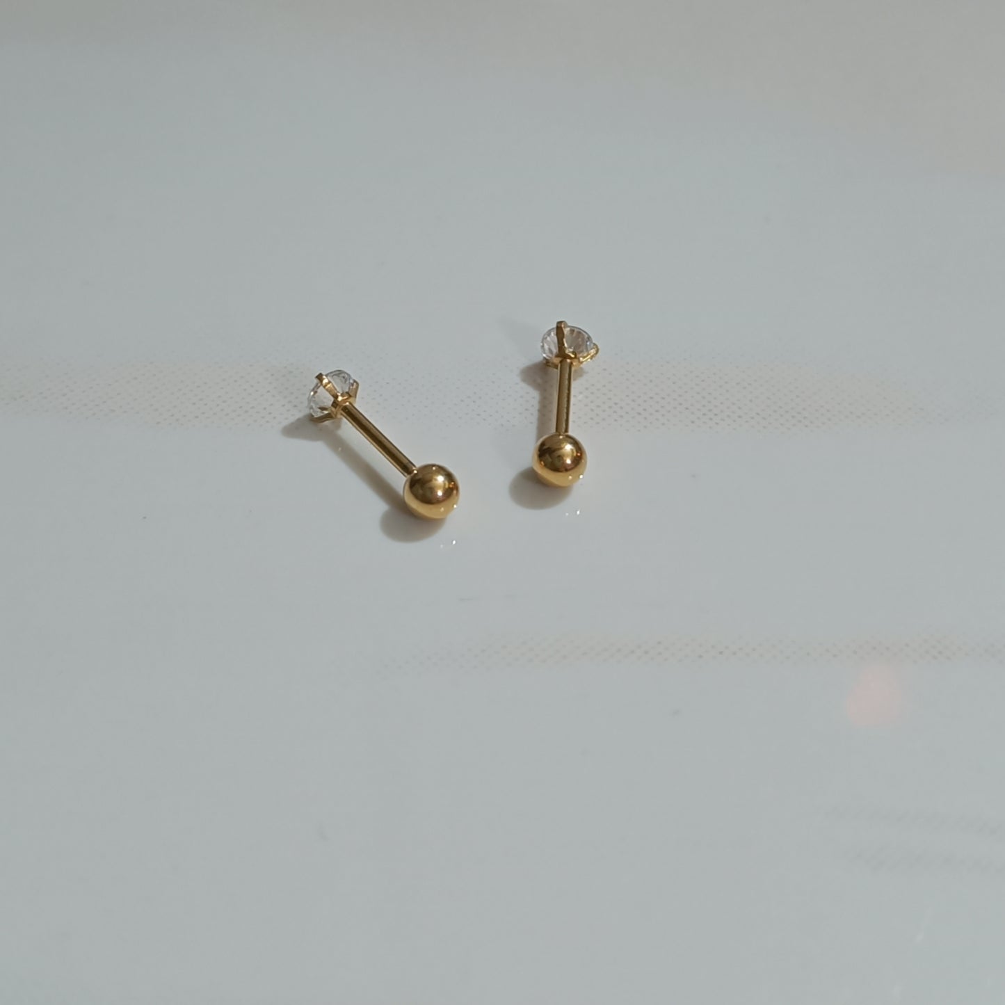Solitaire studs - Pair