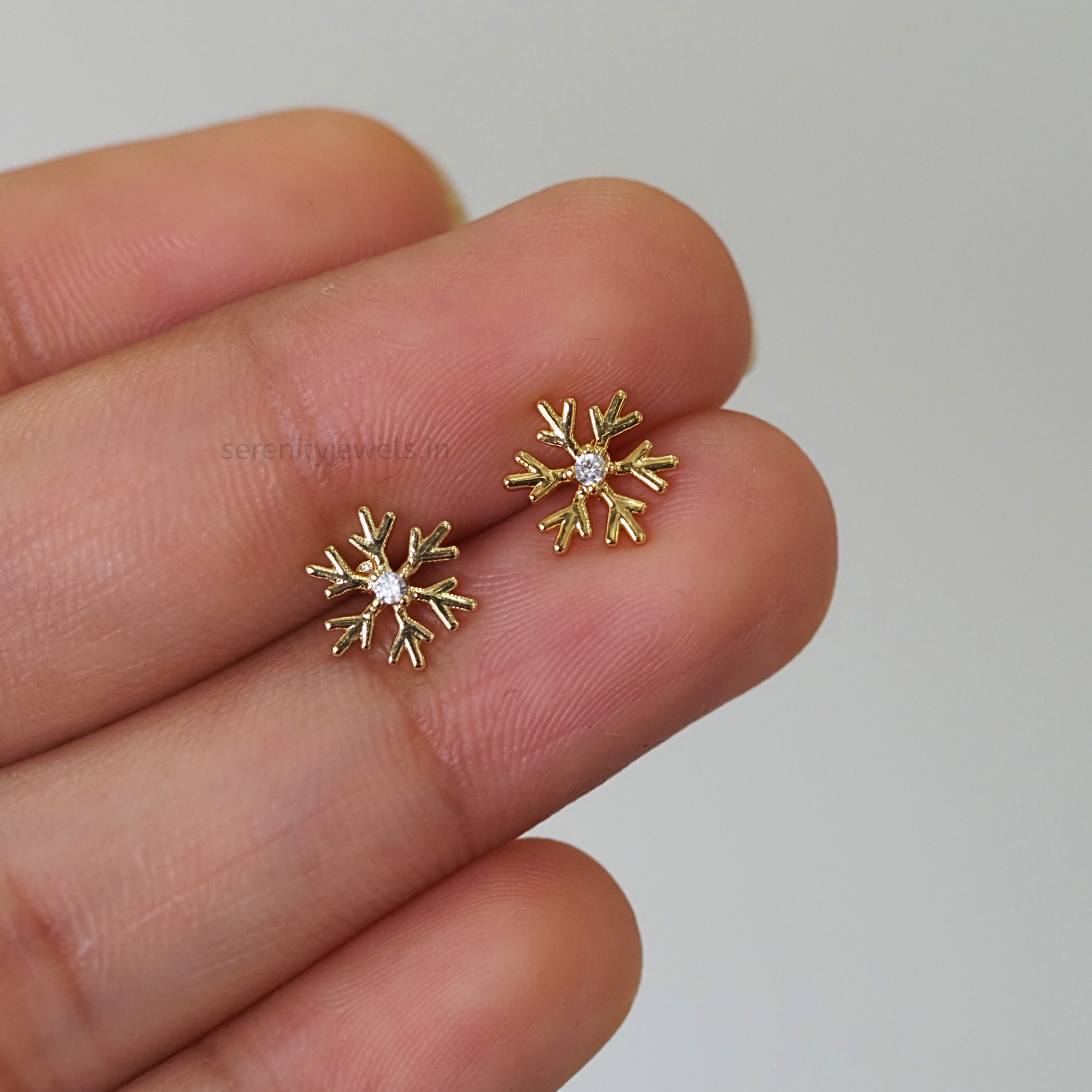 Frostella Studs - Pair
