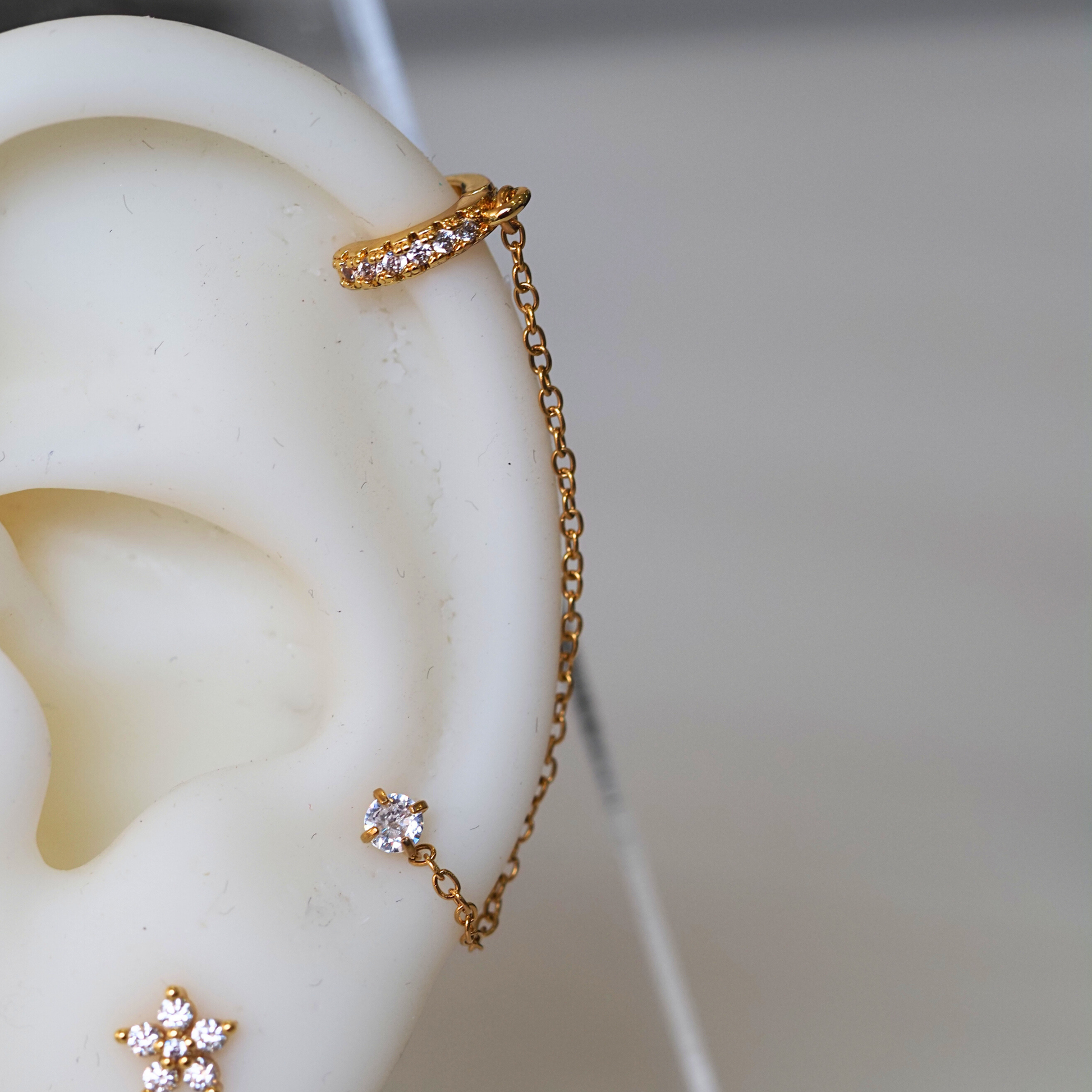 Hoop Link Solitaire Earring