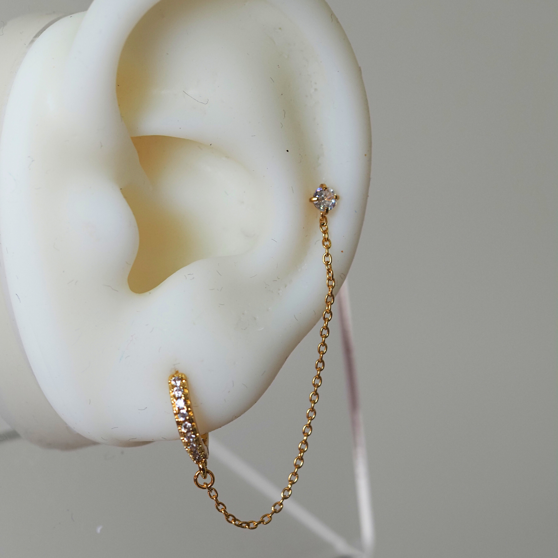 Hoop Link Solitaire Earring