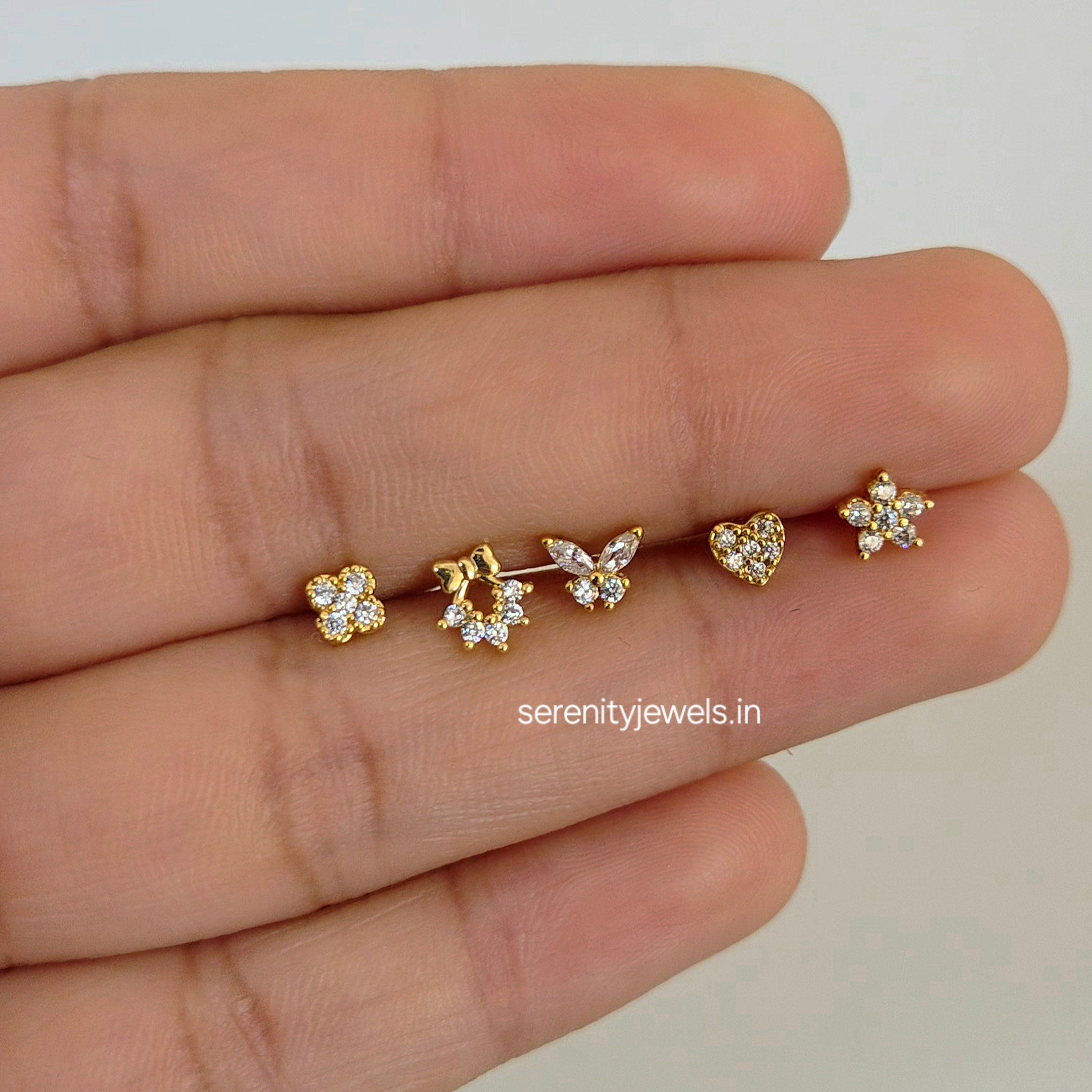 Bow Nose Stud