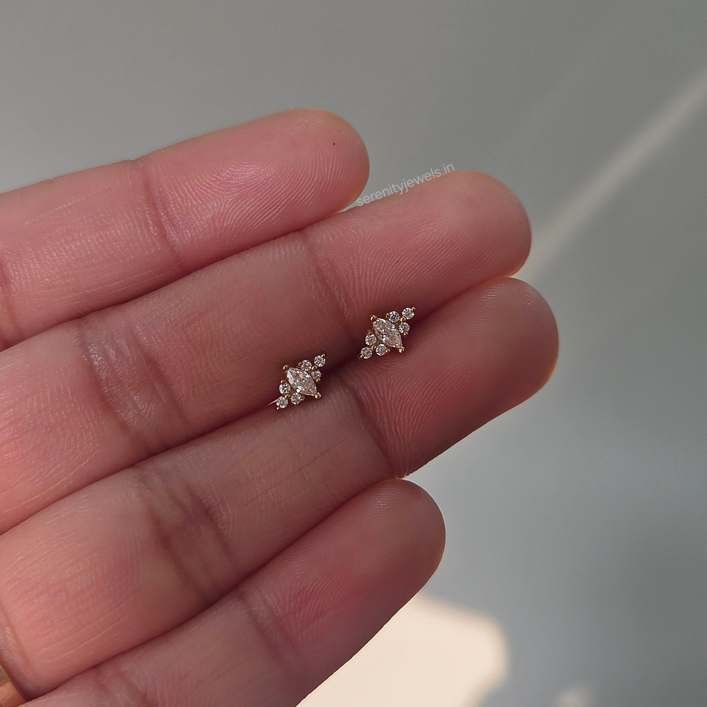 Siarra Flat Studs - PAIR