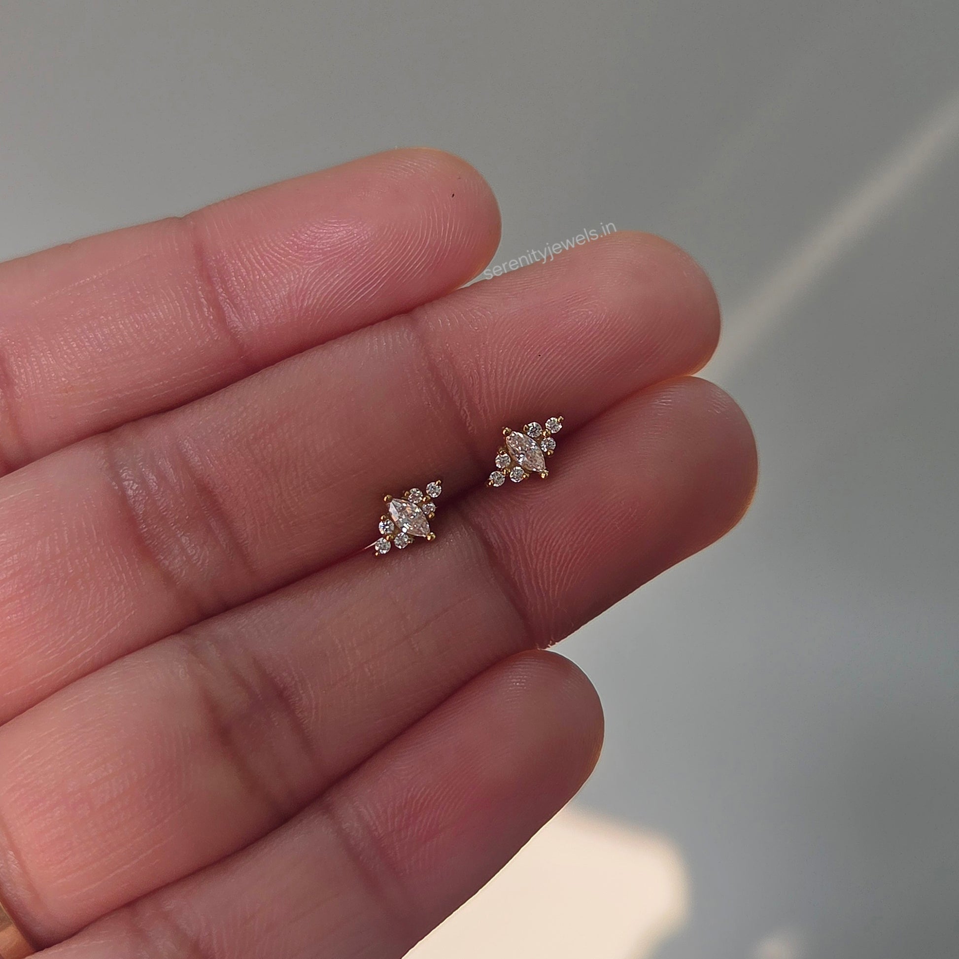 Siarra Flat Studs - PAIR