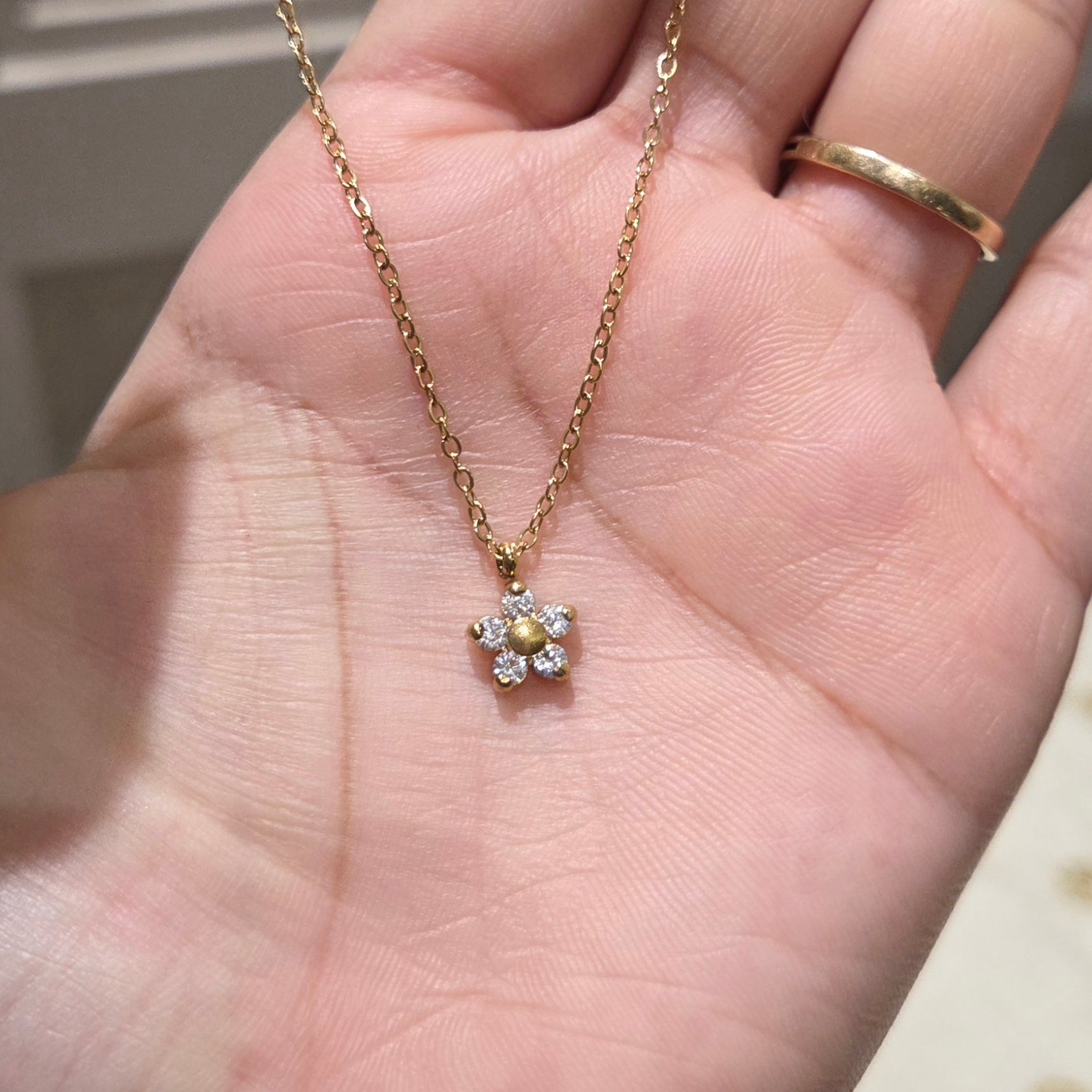 Flower Pendant Necklace