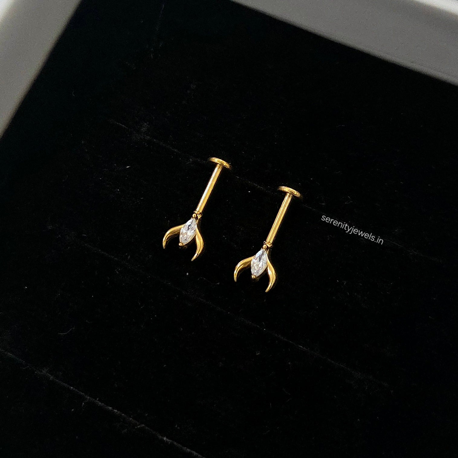 Angel Bugadi Studs - PAIR
