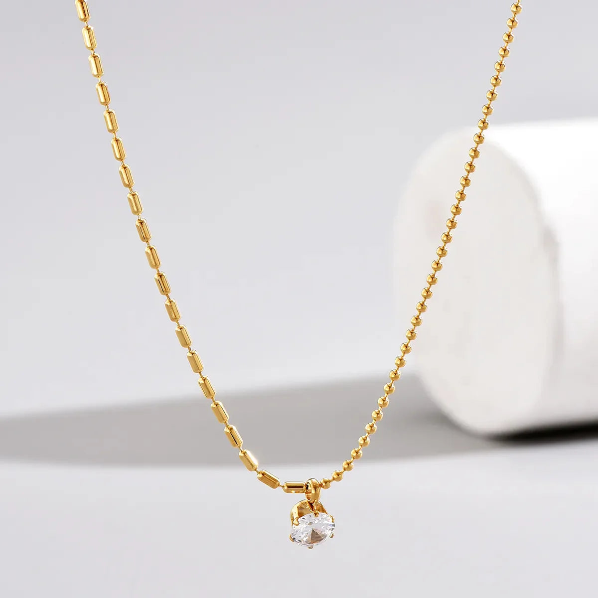 Arya Pendant Necklace