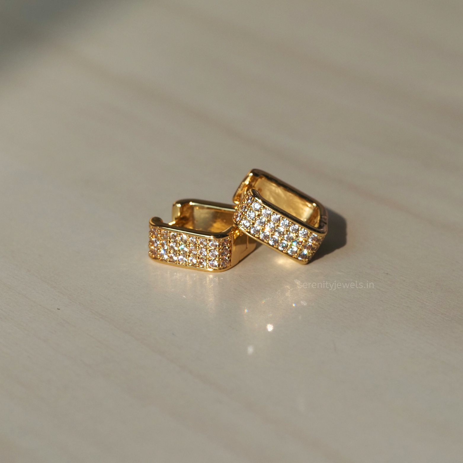 Finesse Hoops - PAIR