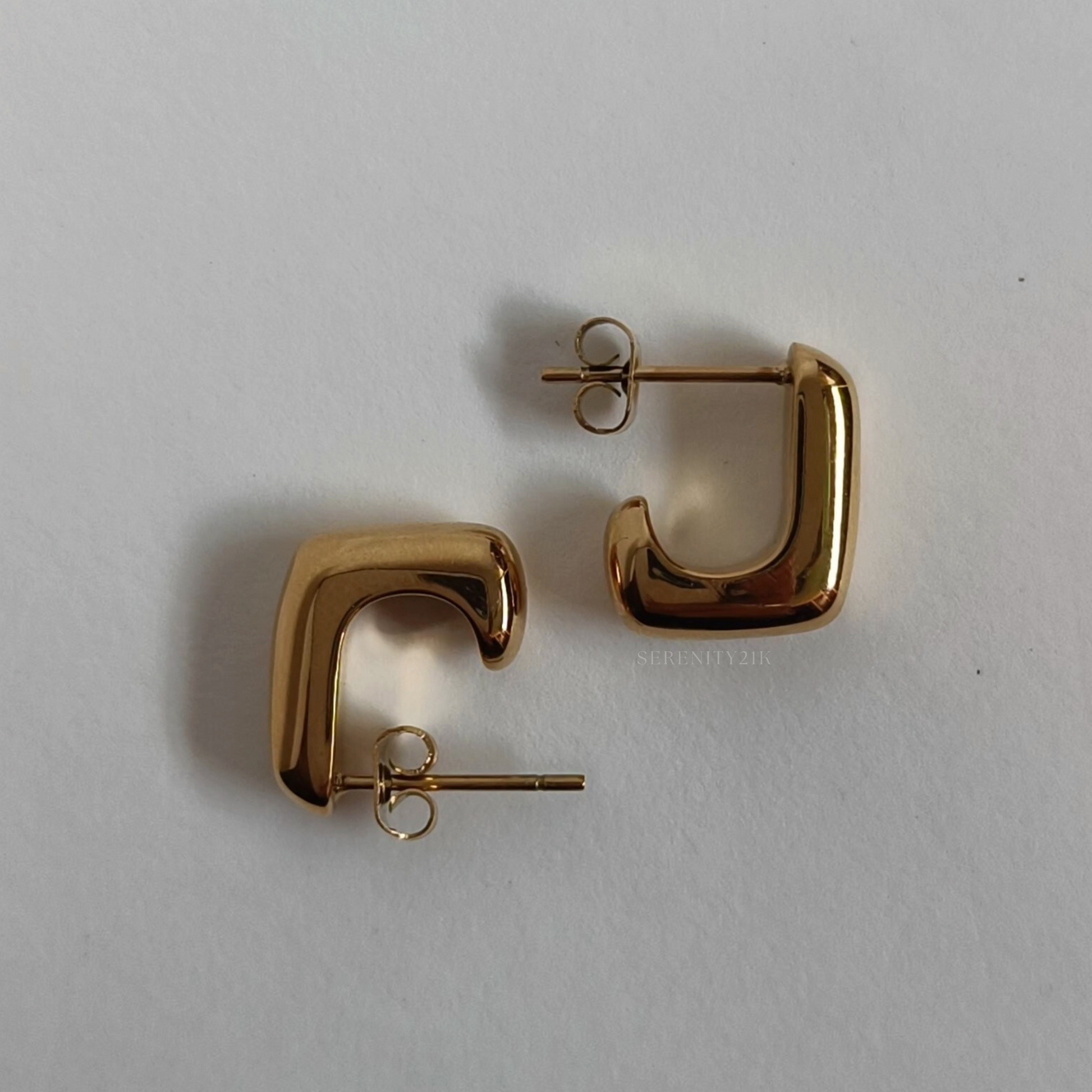 Aria Hoops
