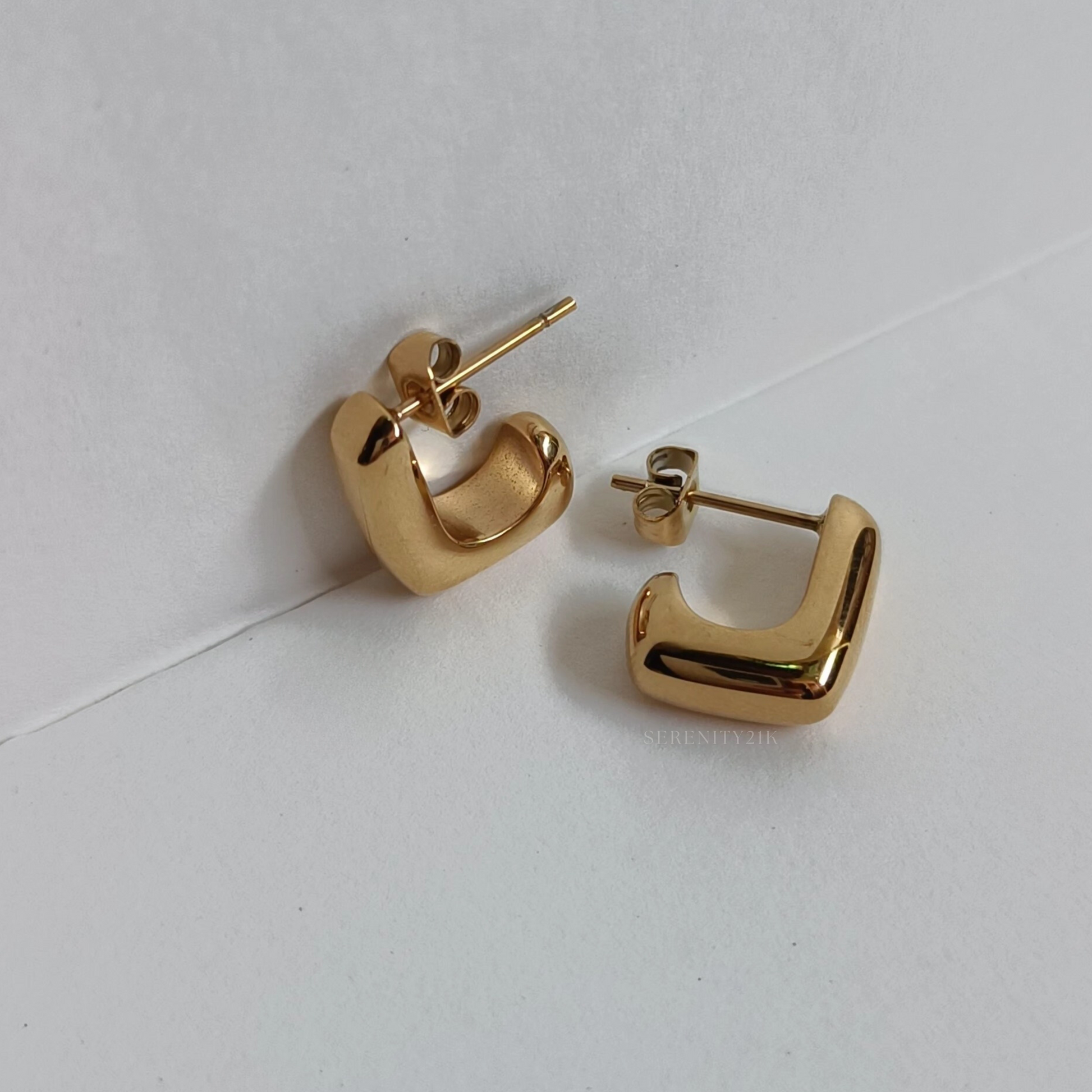 Aria Hoops