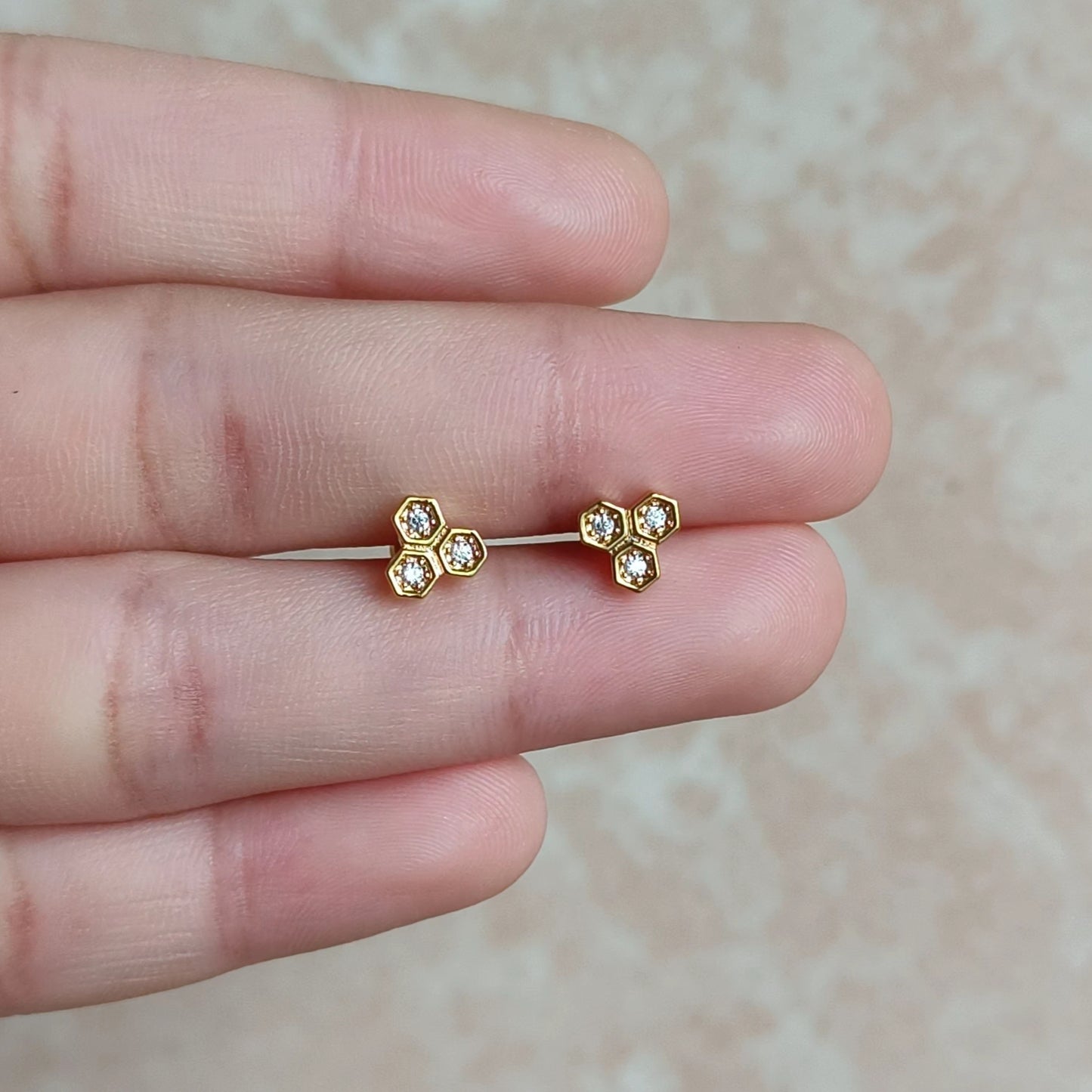 Honey comb Studs - Pair