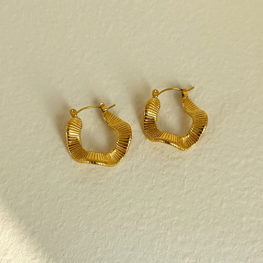 Maya Hoops