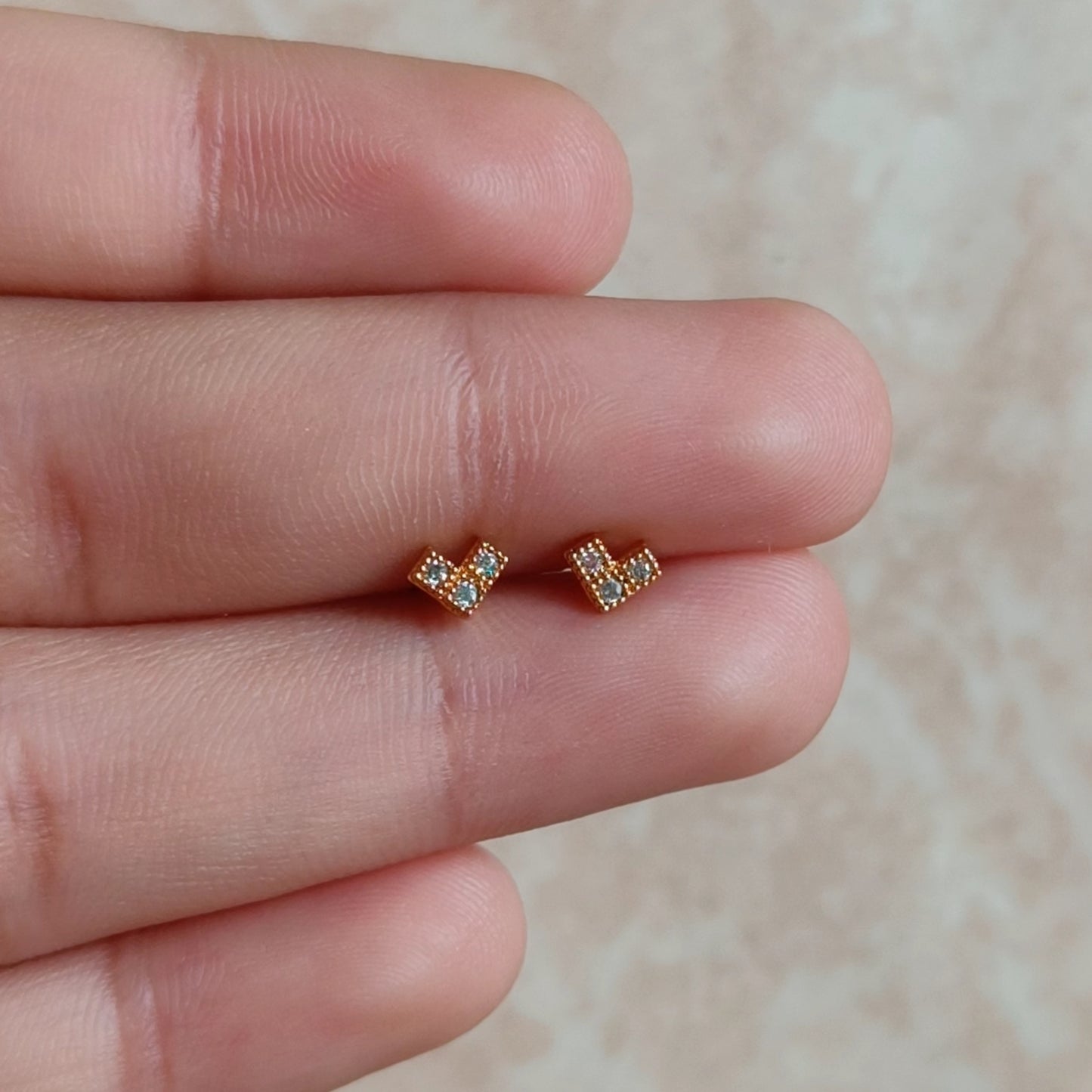 Small v studs - Pair